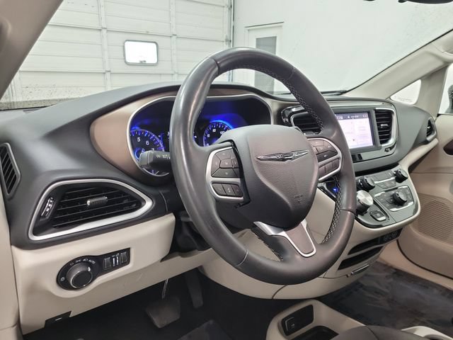 Used 2024 Chrysler Voyager LX FWD image 20