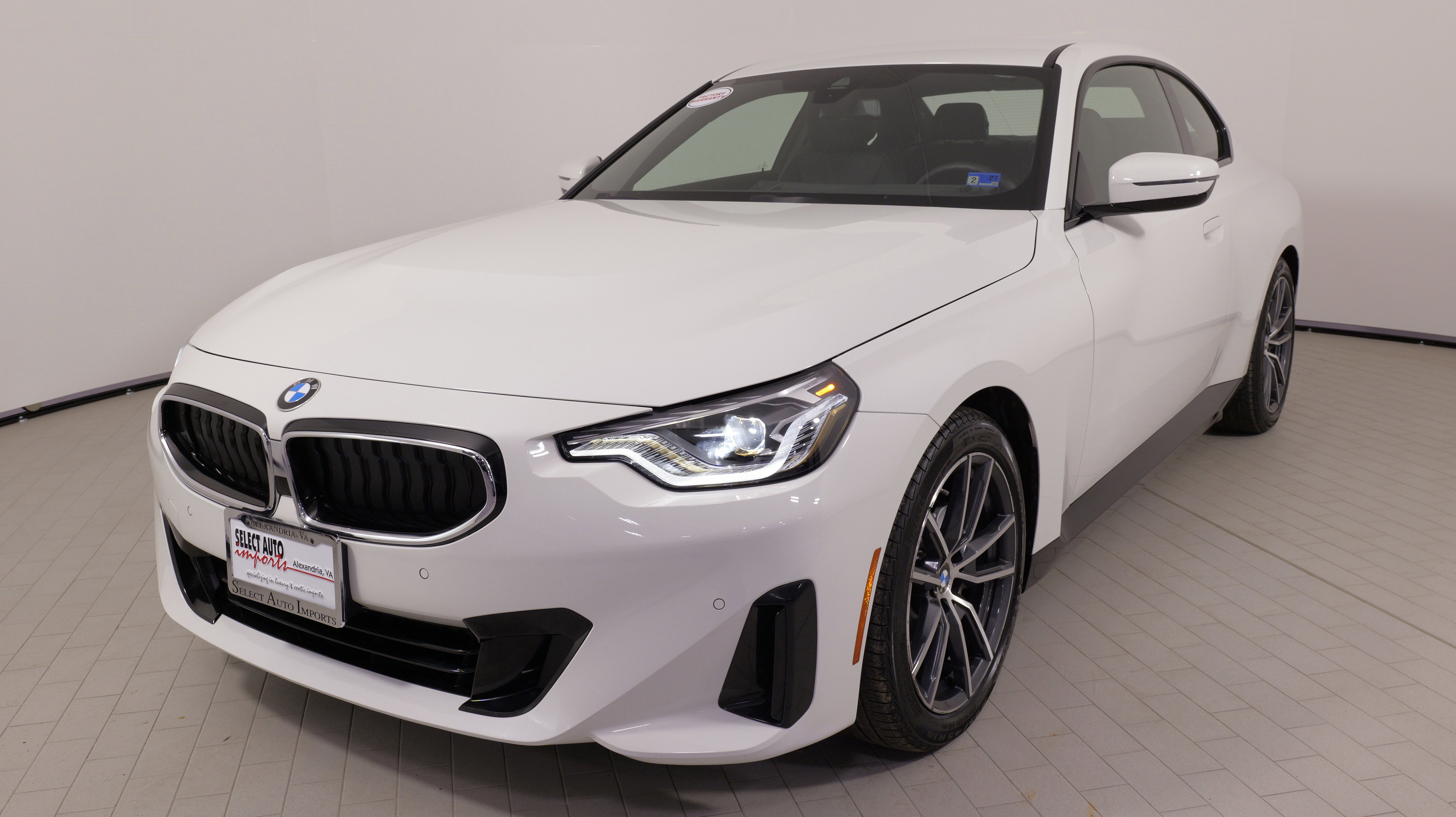 Used 2023 BMW 230i xDrive Coupe image 4