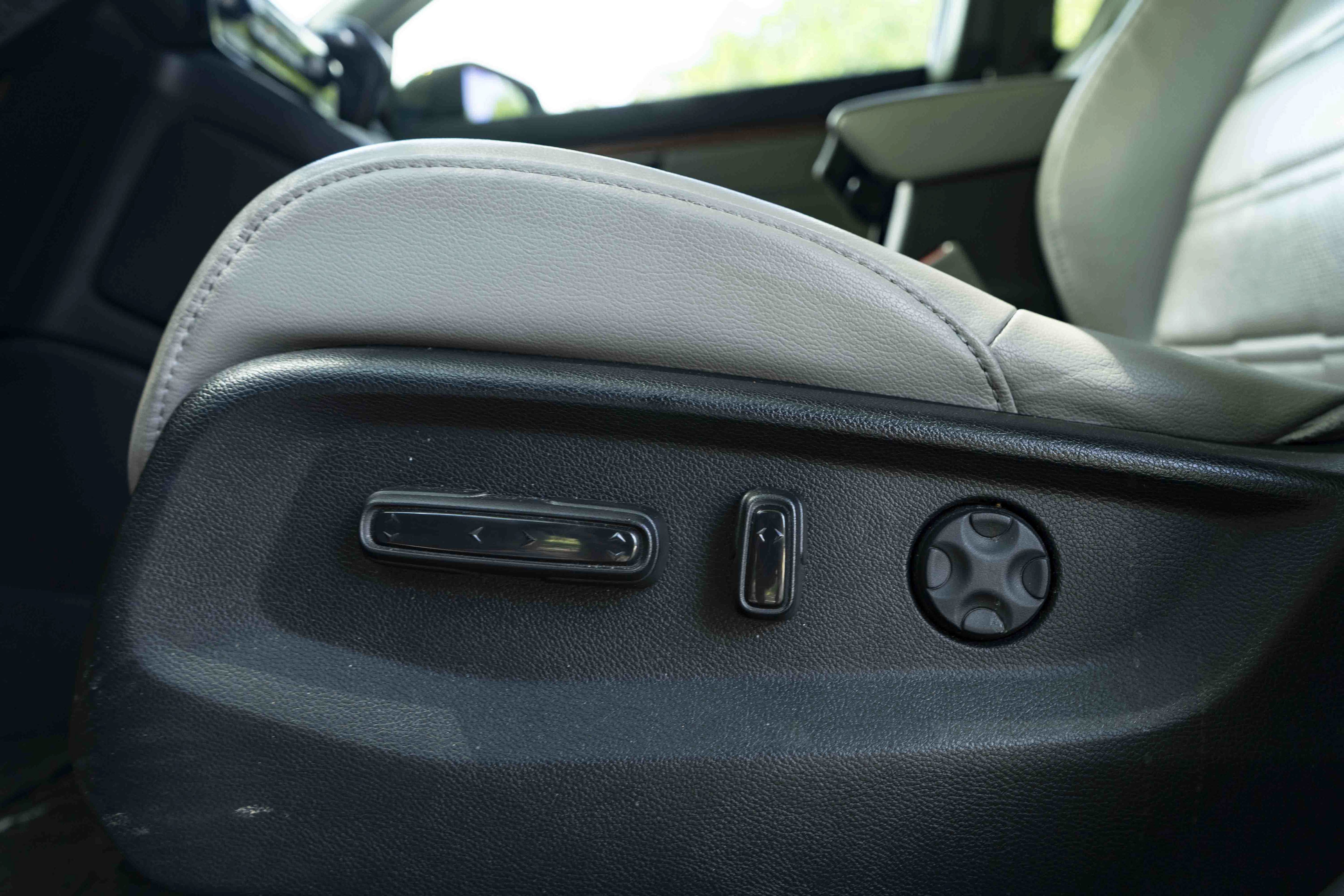 Used 2019 Honda CR-V Touring image 39