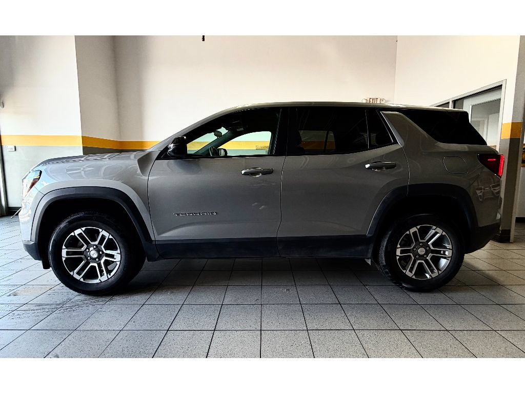 Used 2025 GMC Terrain Elevation FWD image 12