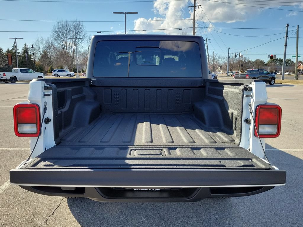 New 2025 Jeep Gladiator Sport AWD/4WD image 10