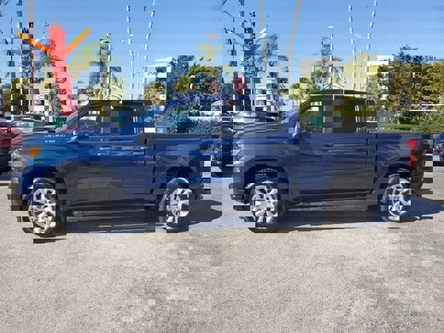 Used 2023 Chevrolet Silverado 1500 Custom image 4