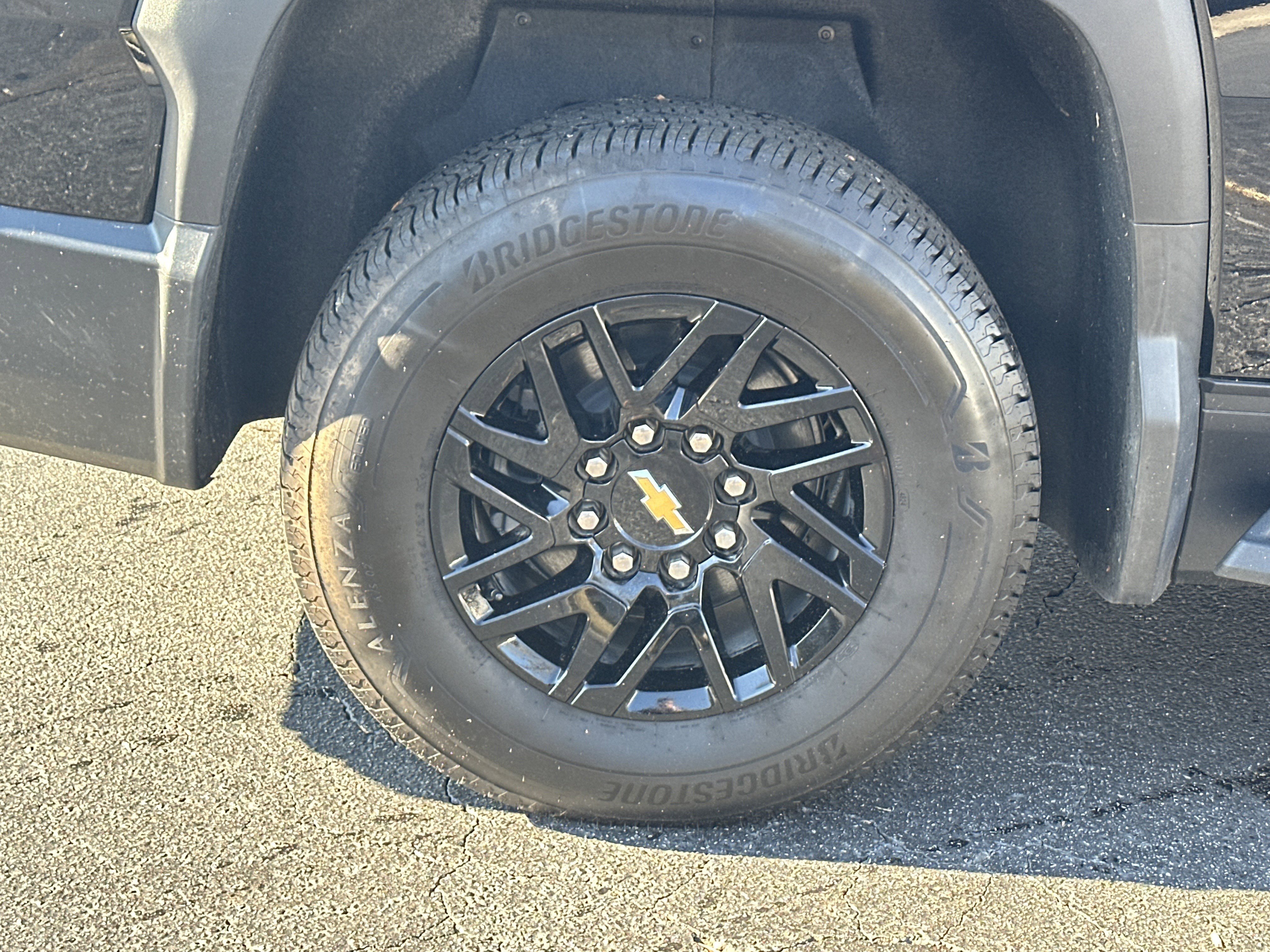 New 2025 Chevrolet Silverado EV LT image 18