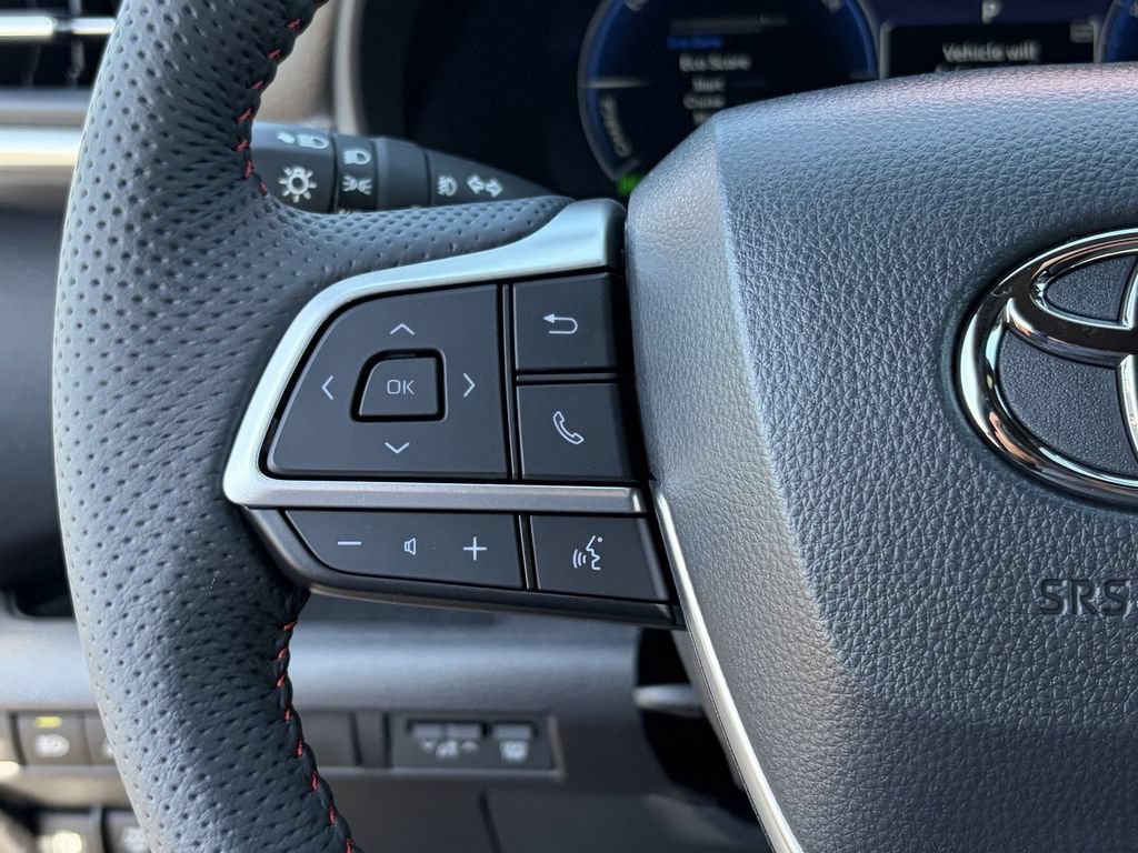 Certified 2026 Toyota Sienna XSE FWD image 37