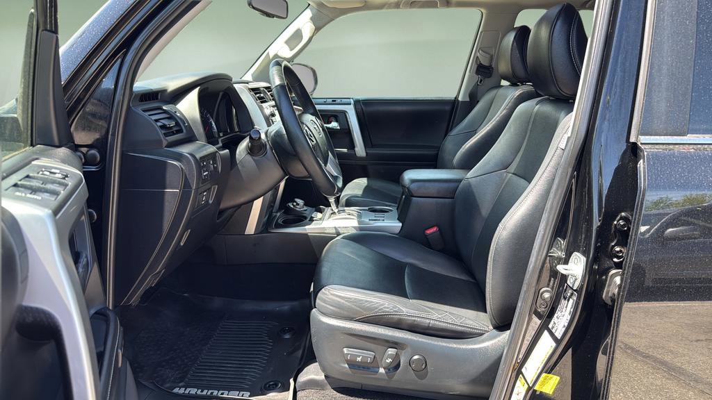 Used 2017 Toyota 4Runner Limited AWD/4WD image 11