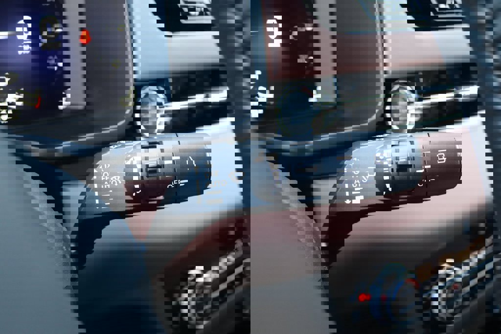 New 2025 Mitsubishi Outlander SEL image 37
