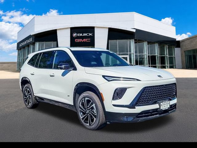 Used 2026 Buick Enclave Sport Touring w/ Power Package FWD image 3