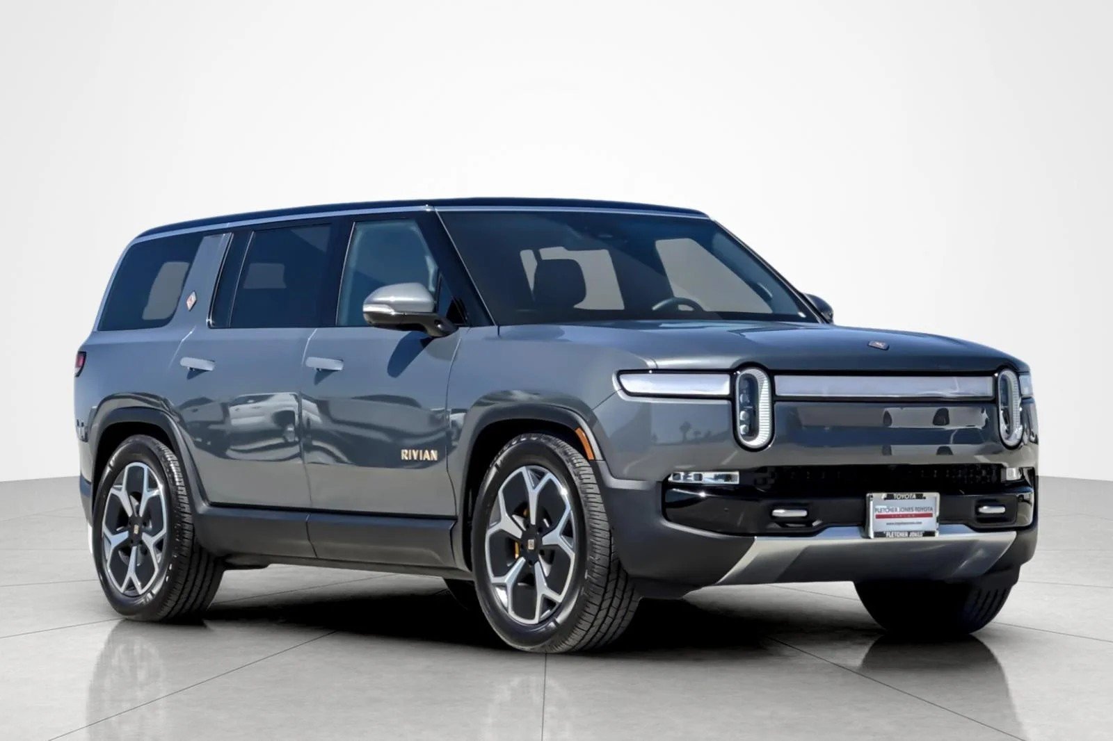 Used 2024 Rivian R1S Adventure AWD/4WD image 30