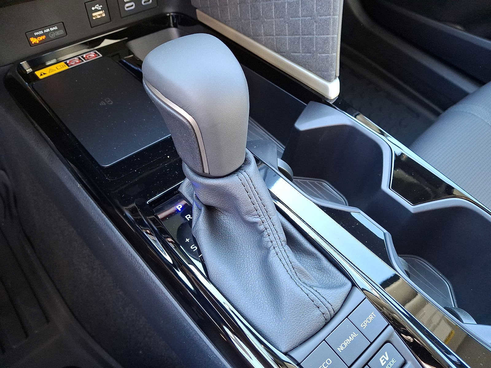 New 2026 Toyota Camry XLE AWD/4WD image 15