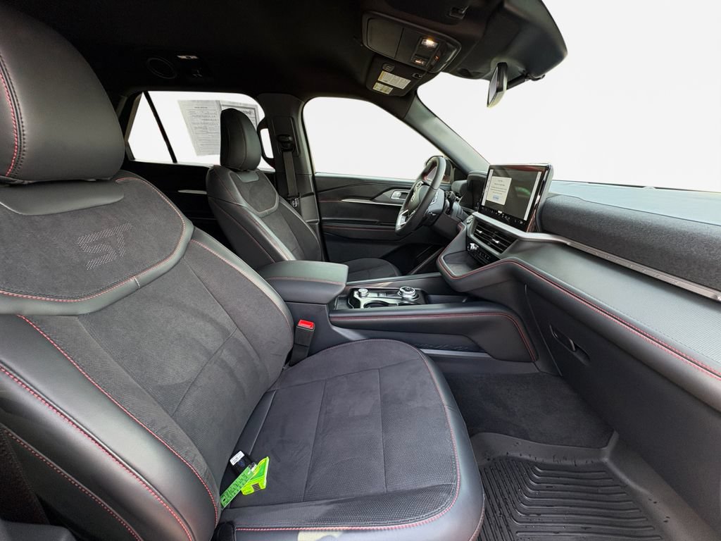 Used 2026 Ford Explorer ST AWD/4WD image 29