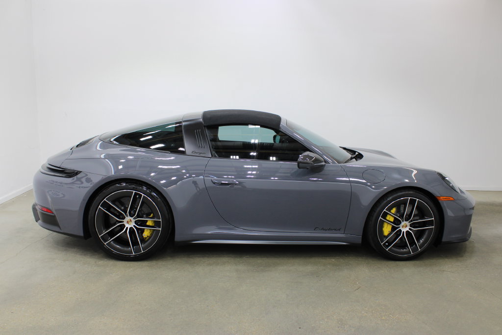 Used 2025 Porsche 911 Targa 4 GTS AWD/4WD image 8
