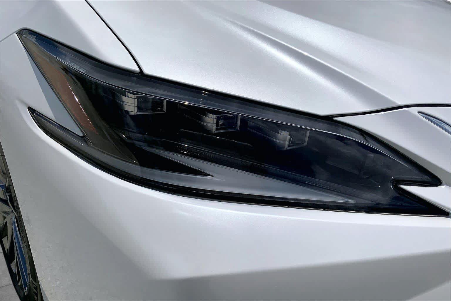 Used 2025 Lexus ES 350 Ultra Luxury FWD image 27