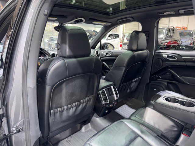 Used 2012 Porsche Cayenne S w/ Premium Pkg Plus image 13