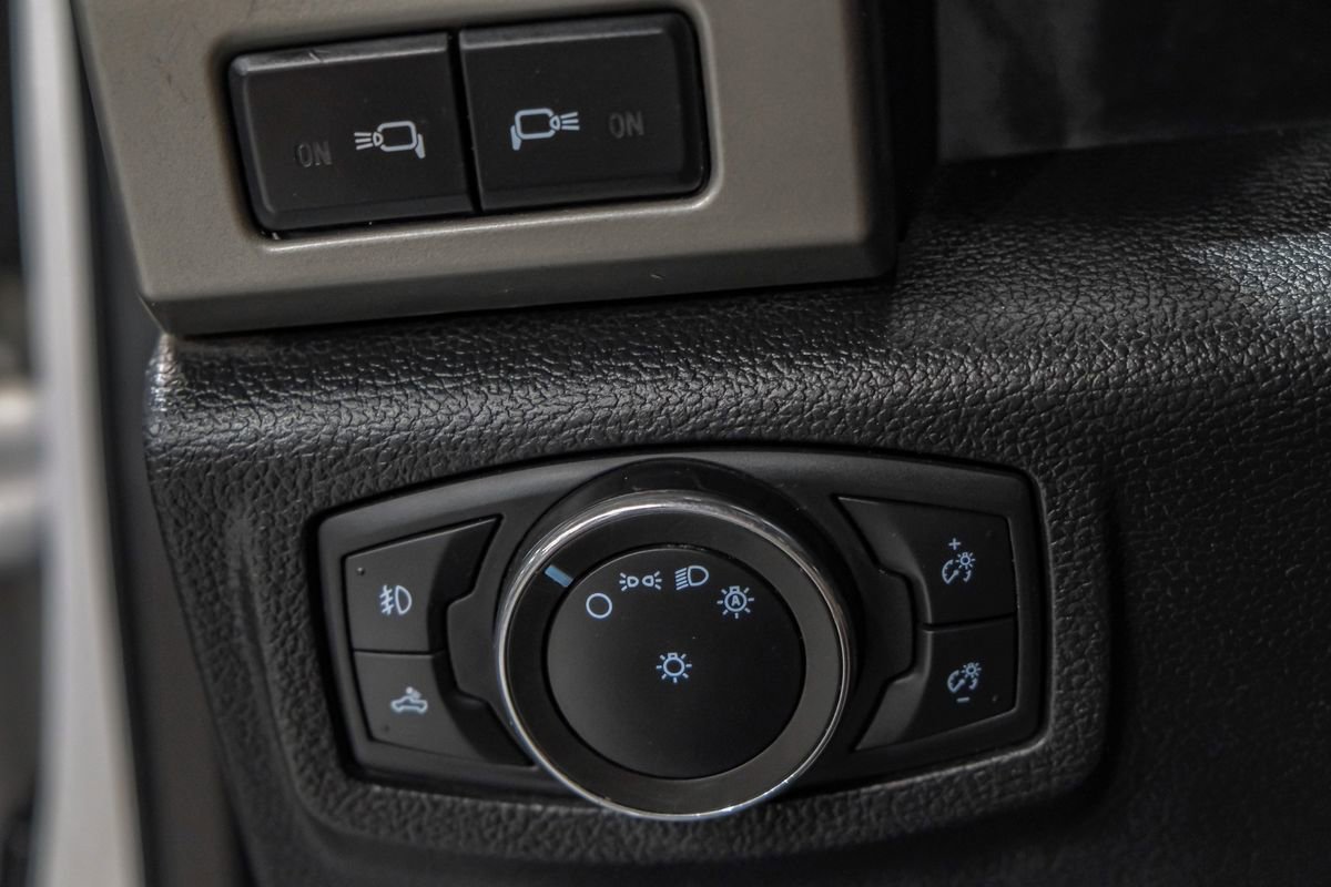 Used 2020 Ford F250 Lariat w/ Lariat Value Package AWD/4WD image 27