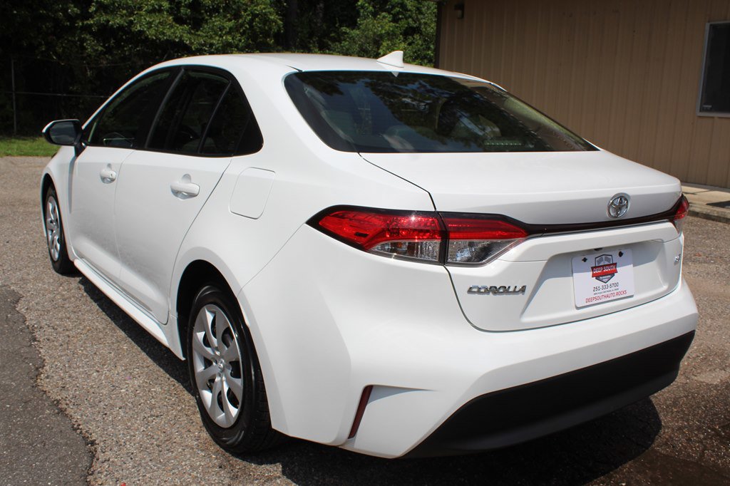 Used 2023 Toyota Corolla LE image 14