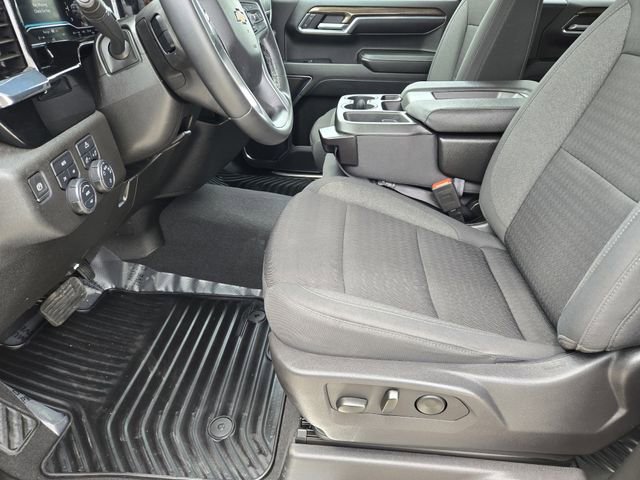 Used 2024 Chevrolet Silverado 1500 LT AWD/4WD image 13