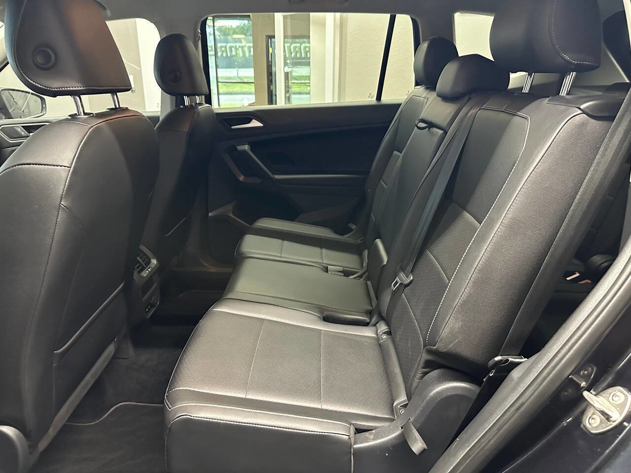 Used 2019 Volkswagen Tiguan SE image 17