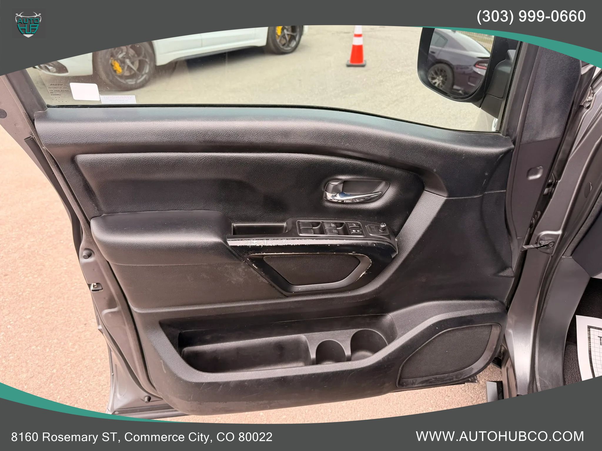 Used 2017 Nissan Titan SV AWD/4WD image 23