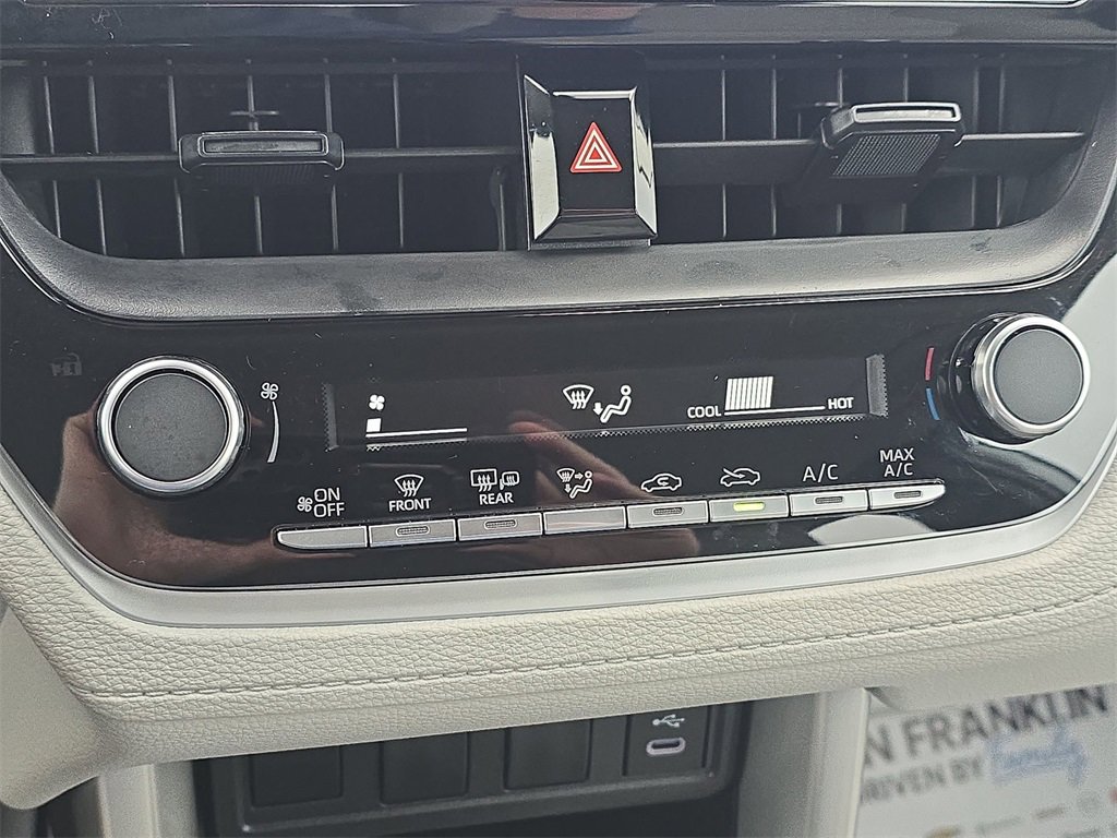 Used 2025 Toyota Corolla Cross L image 24