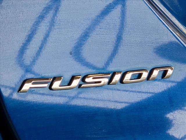 Used 2017 Ford Fusion SE w/ Fusion SE Technology Package FWD image 13