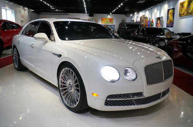 Used 2015 Bentley Flying Spur W12 image 1