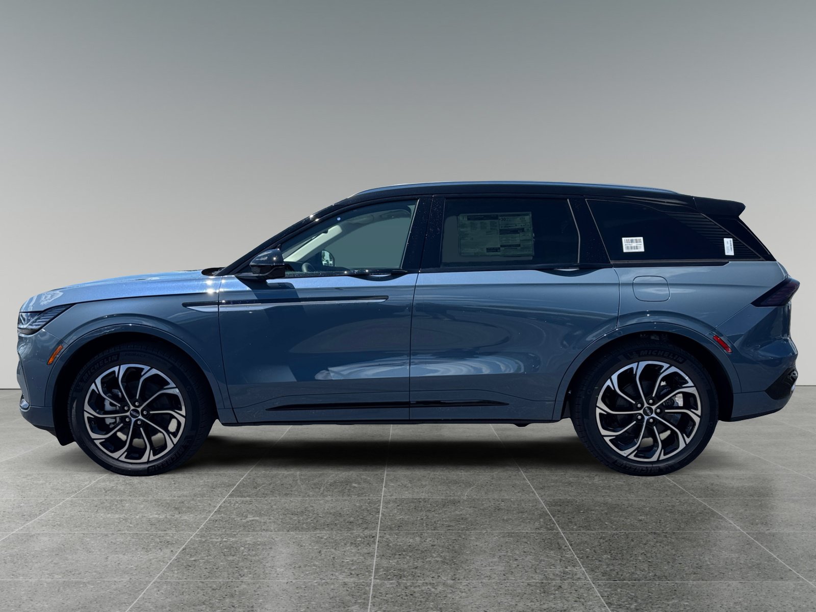 New 2026 Lincoln Nautilus Reserve AWD/4WD image 3