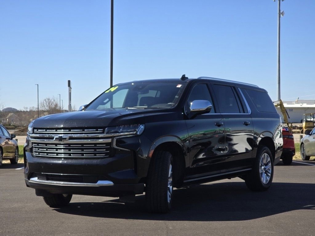Used 2024 Chevrolet Suburban Premier image 8