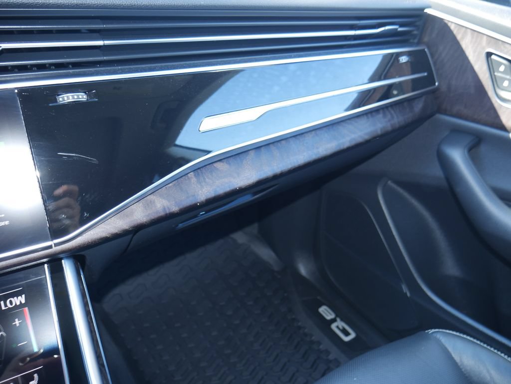 Used 2020 Audi Q8 Premium Plus w/ Premium Plus Package AWD/4WD image 33