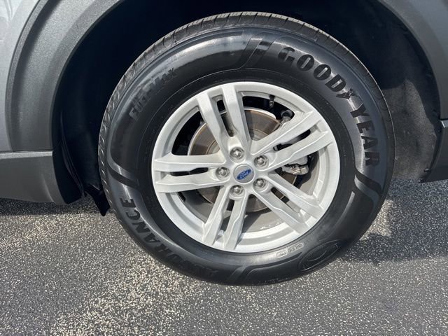 Used 2024 Ford Explorer XLT w/ Equipment Group 202A image 33