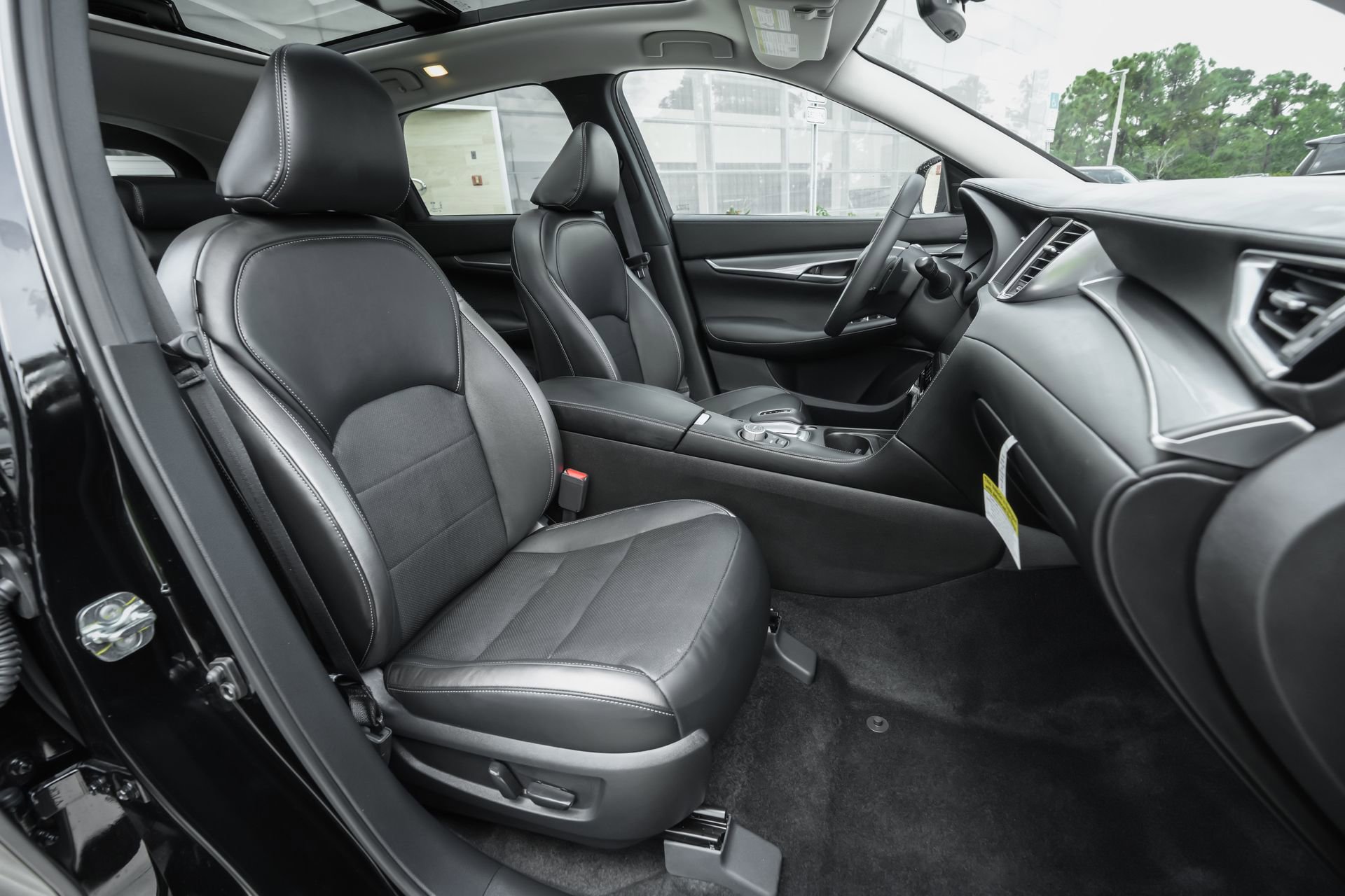 Used 2025 INFINITI QX50 Luxe image 37