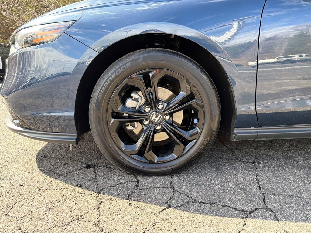 Used 2025 Honda Accord SE image 28