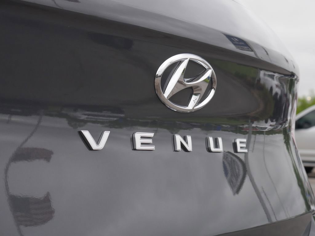 New 2026 Hyundai Venue SEL FWD image 15