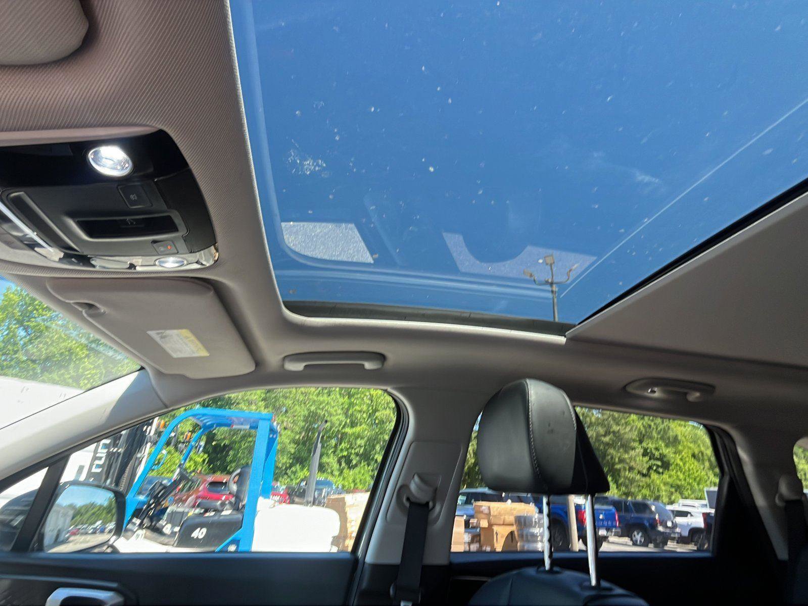 Used 2021 Kia Sorento S w/ Panoramic Sunroof Package FWD image 18