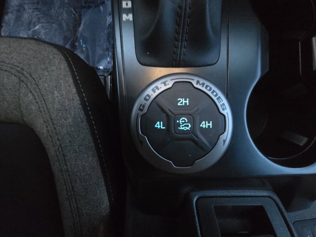 Used 2025 Ford Bronco Big Bend image 24