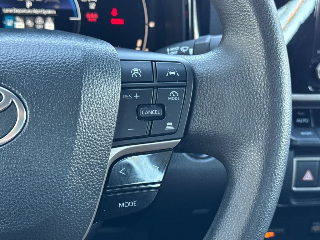 Used 2025 Toyota Camry LE FWD image 26