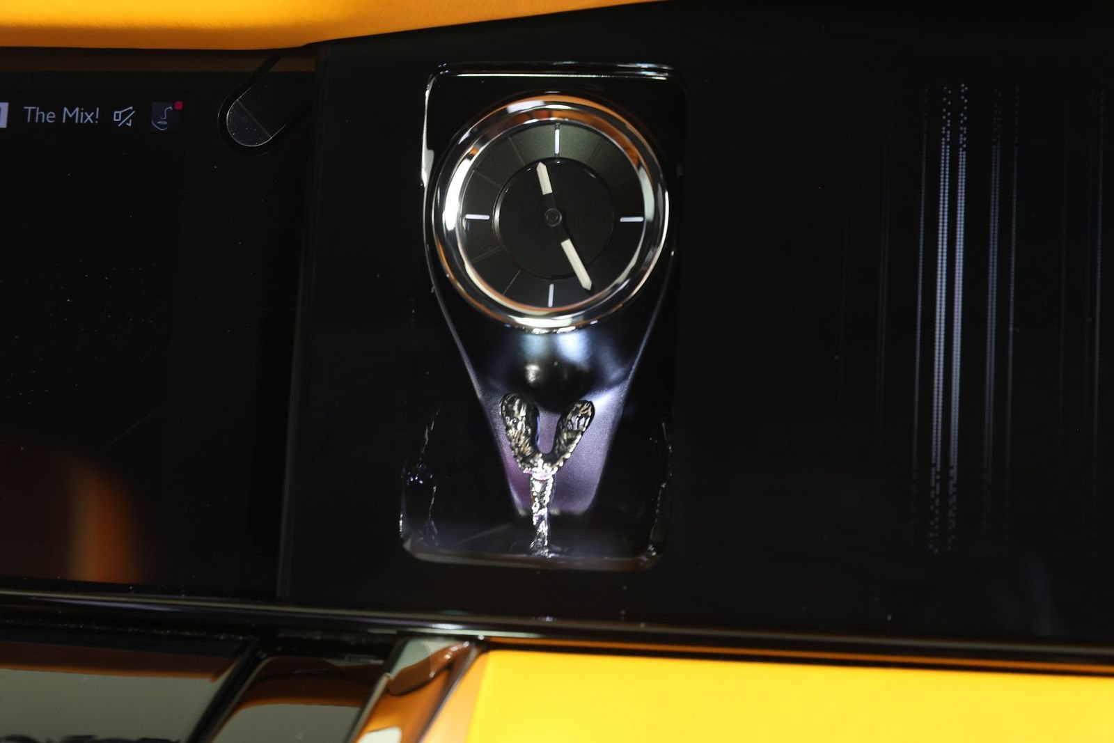 Certified 2025 Rolls-Royce Cullinan AWD/4WD image 27