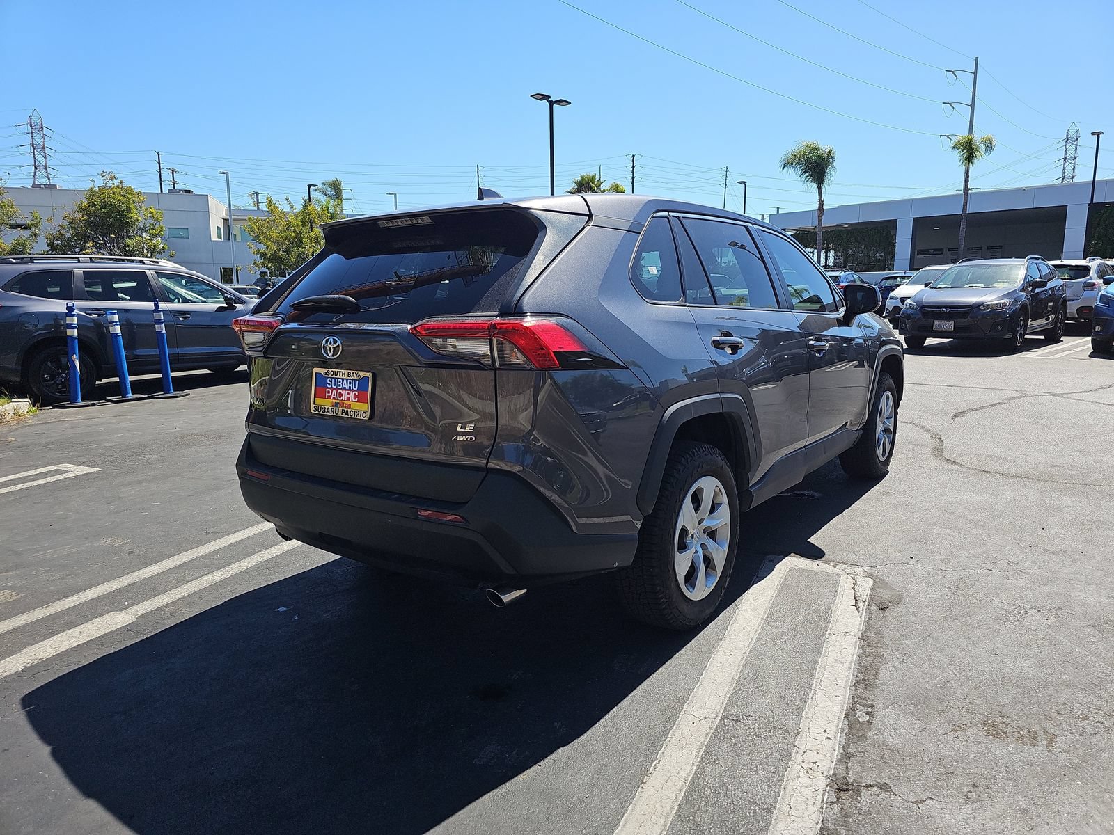 Used 2023 Toyota RAV4 LE AWD/4WD image 7