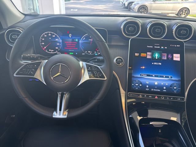 Used 2025 Mercedes-Benz GLC 350e 4MATIC image 16