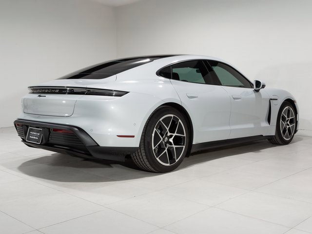 Certified 2025 Porsche Taycan image 10