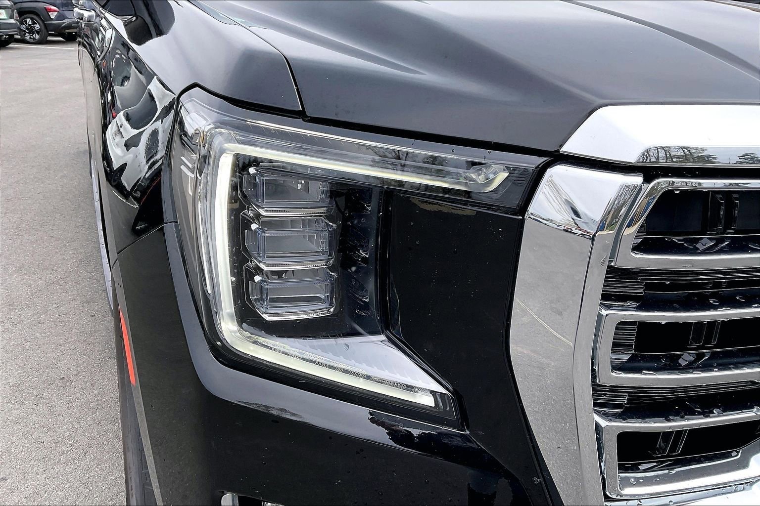 Used 2024 GMC Yukon XL SLT image 33