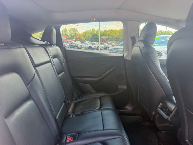 Used 2021 Tesla Model Y Long Range AWD/4WD image 16