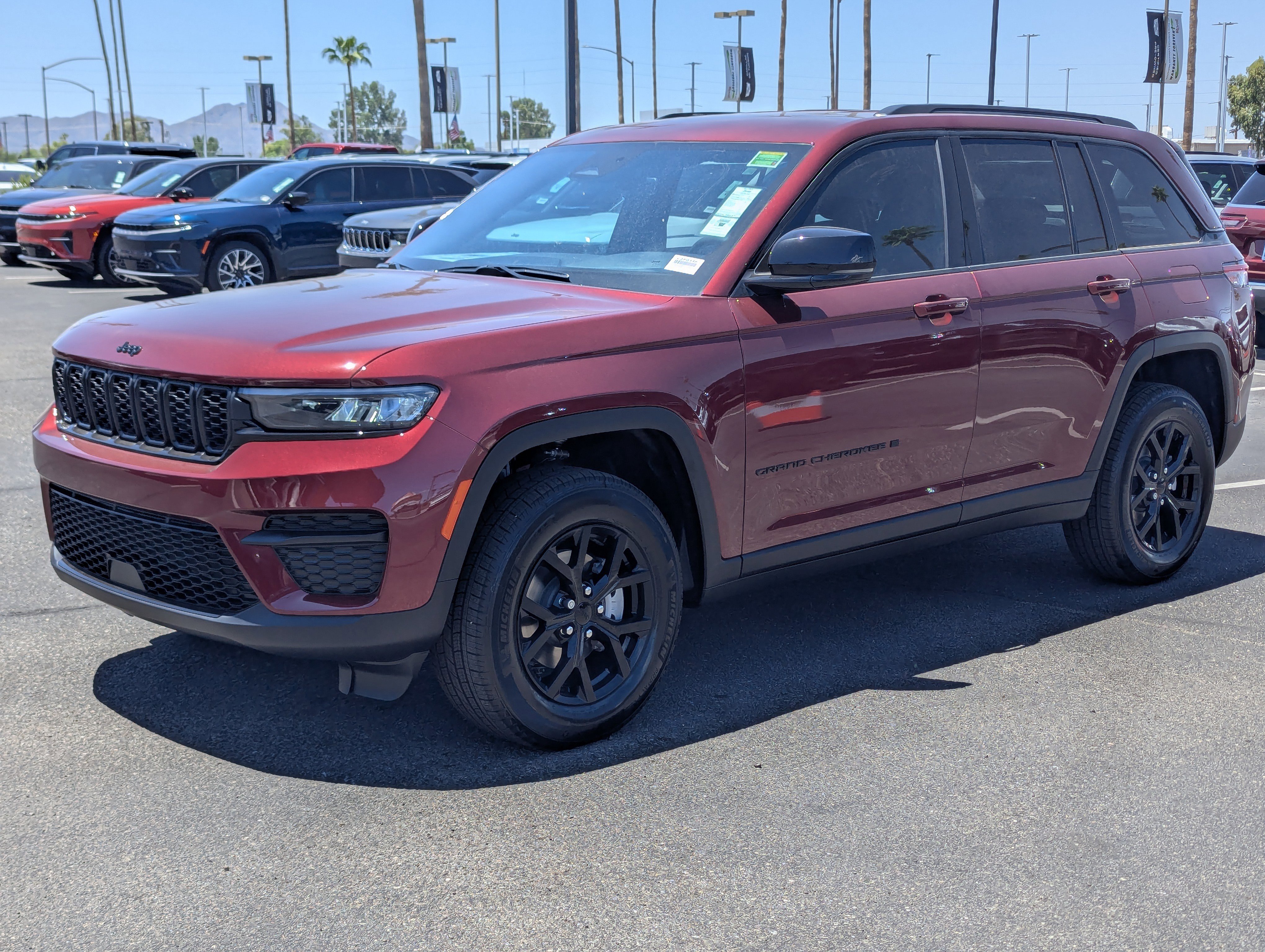 New 2025 Jeep Grand Cherokee Altitude image 5