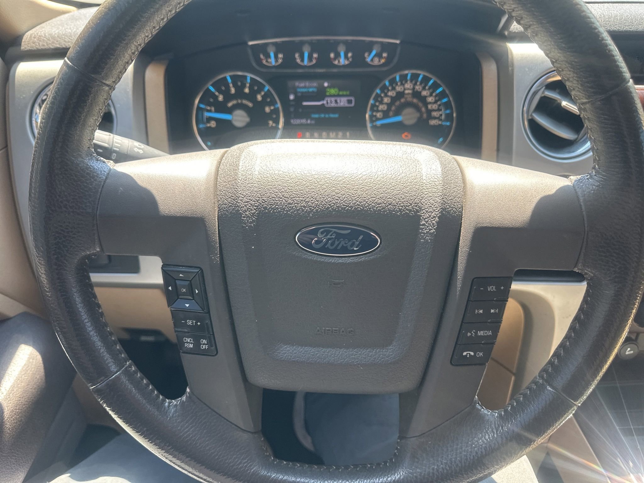 Used 2012 Ford F150 Lariat w/ Lariat Chrome Pkg AWD/4WD image 14