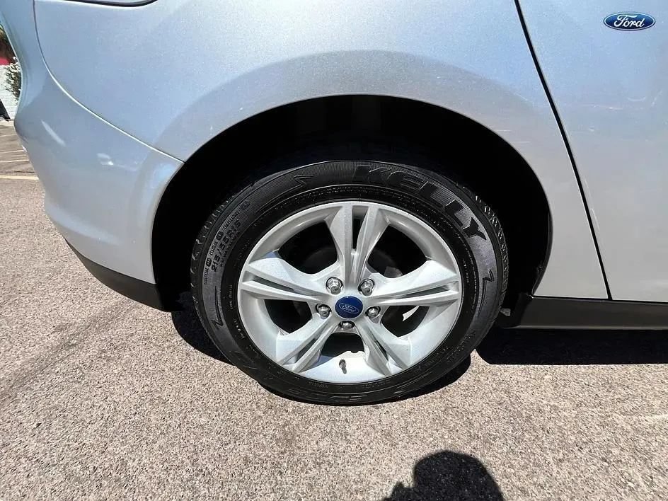 Used 2014 Ford Focus SE FWD image 21