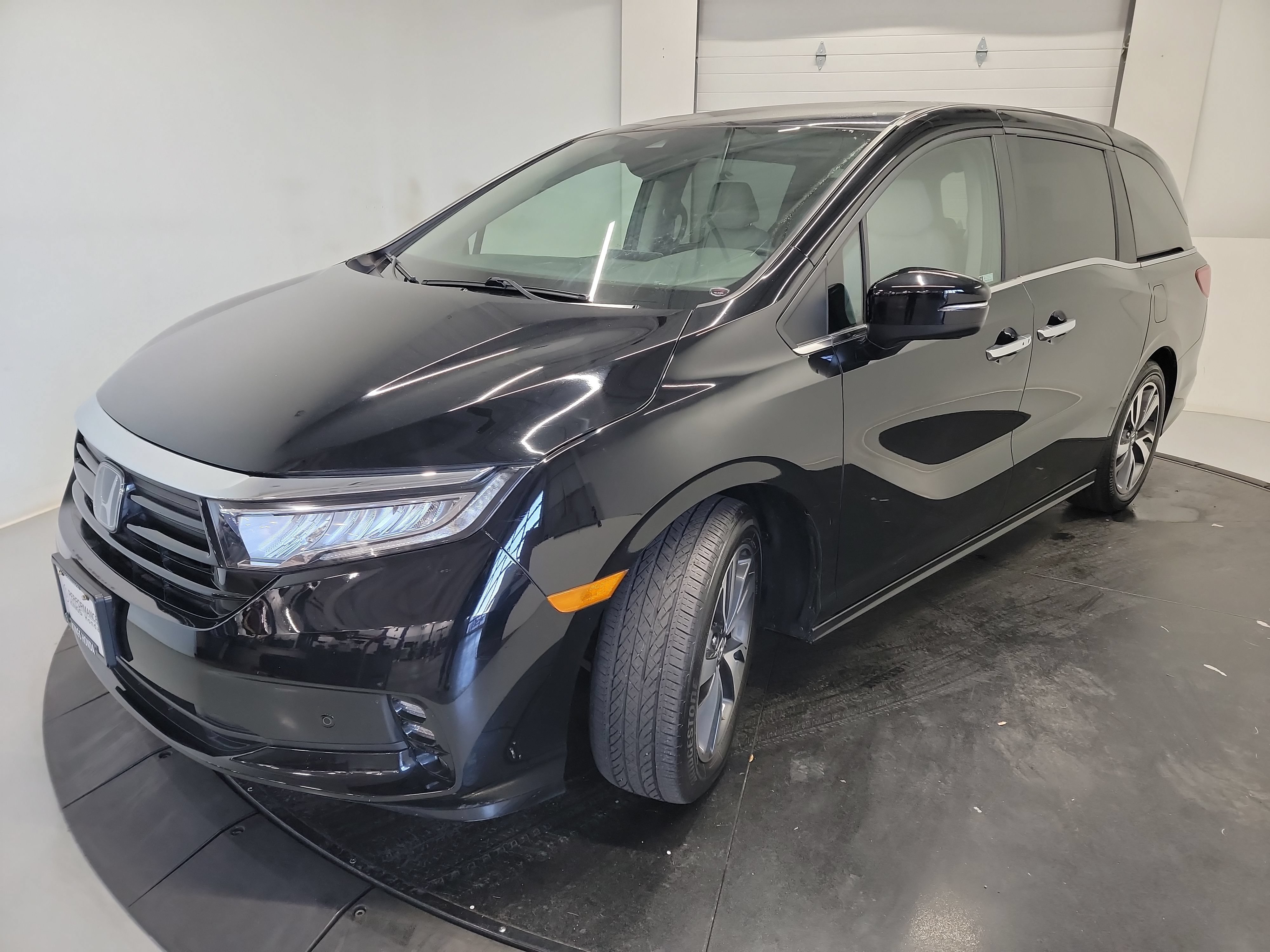 Used 2022 Honda Odyssey Touring image 3