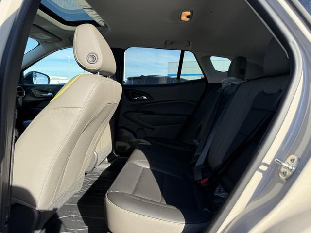 New 2026 Chevrolet Trax ACTIV w/ Sunroof Package FWD image 5