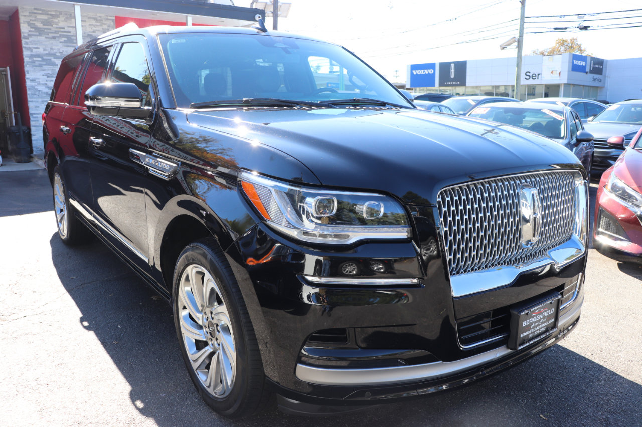 Used 2024 Lincoln Navigator L 4WD image 7