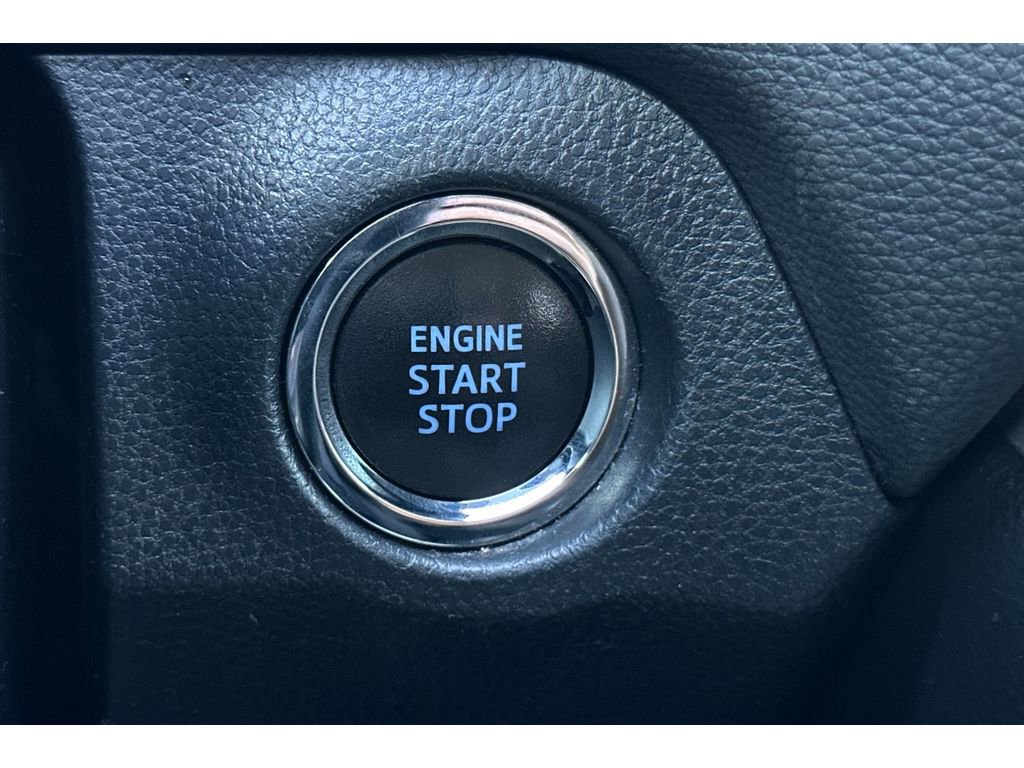 Used 2020 Toyota RAV4 XLE FWD image 35
