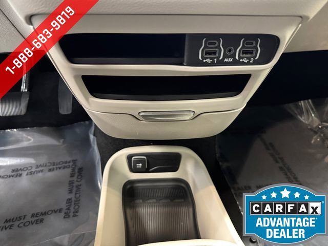 Used 2023 Chrysler Pacifica Touring-L FWD image 17