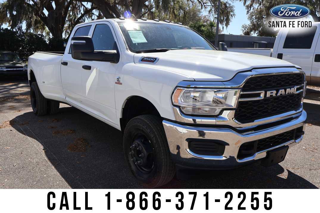 Used 2024 RAM 3500 Tradesman w/ Chrome Appearance Group image 5